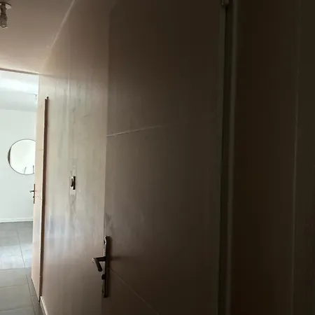 شقة Mba